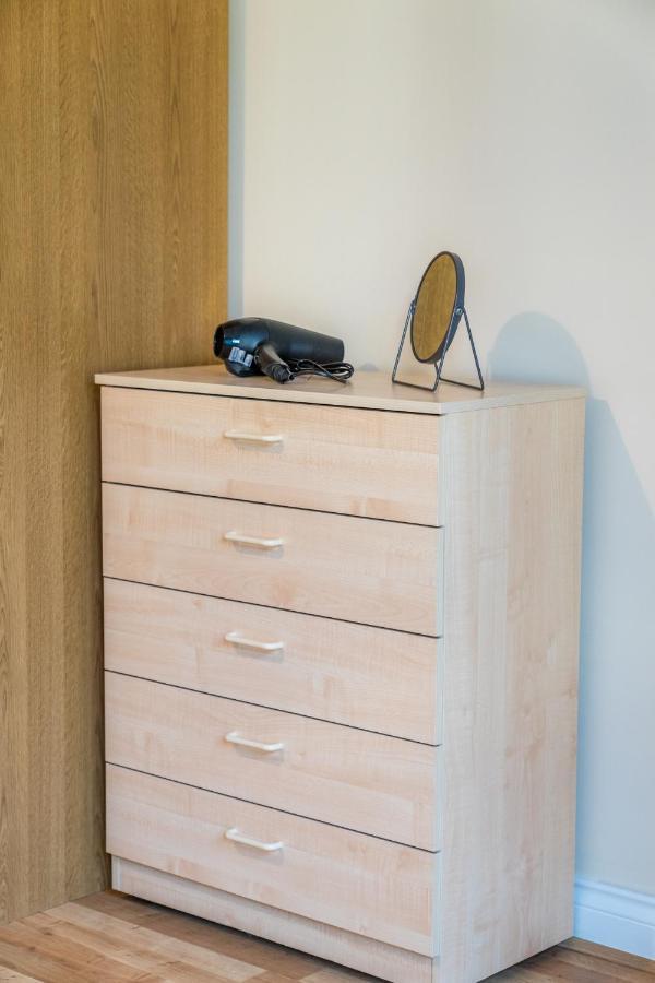 Central Watford Stylish 2 Bedroom Serviced Apartment With Free Parking Exterior foto